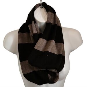 Black and Gray Infiniti Knit Scarf